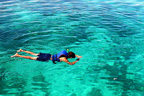 Cebu: Båtluffningstur med lunch ombord