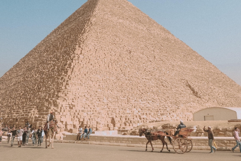 Vanuit de haven van Alexandrië: tour naar piramides, citadel en bazaarHaven van Alexandrië: piramides, citadel en bazaar Volledige rondleiding Frans