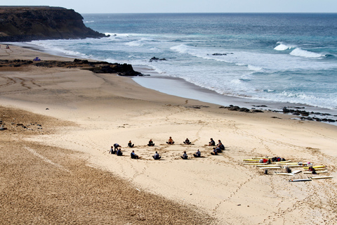 Apprenez à surfer dans le nord de Fuerteventura !1 jour de cours de surf pour débutants 4 heures