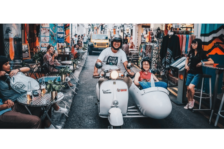 Em Singapura: Passeio de Vespa Sidecar em Kampong Glam e Civic DistrictKampong Glam &amp; The Civic District 120mins Tour