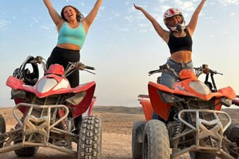 Marrakech: Quad nel deserto di Agafay con cena-spettacolo