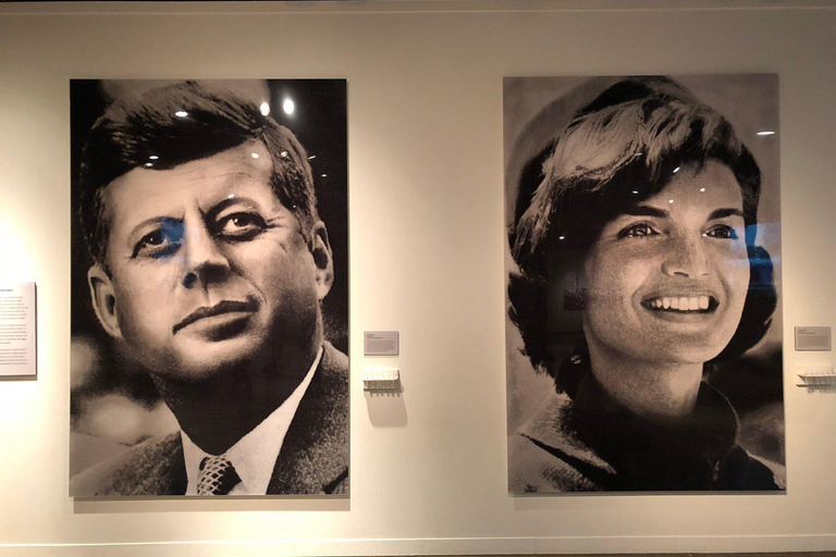 Dallas: Guided City Tour with Deep Ellum & JFK Memorial Dallas & Deep Ellum: Public
