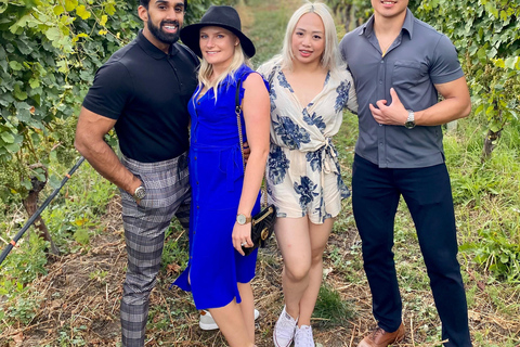 Oliver: Oliver Full Day Guided Wine Tour Oliver Full Day Guided Wine Tour