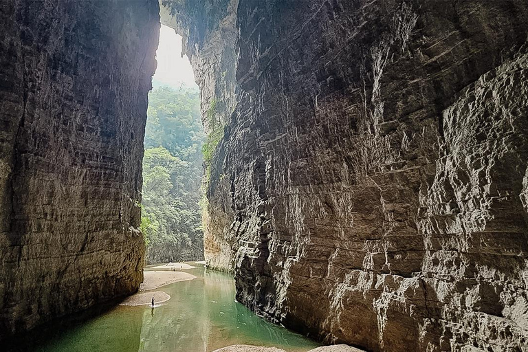 San Cristobal: Arch of Time Tour for 2 days Kayak to the Arch of Time