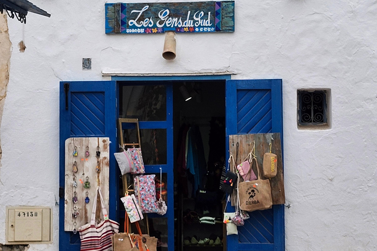 Samodzielna przejażdżka hulajnogą elektryczną po HoumetSouk: wolność gwarantowana!Przejażdżka hulajnogą elektryczną w HoumetSouk: wolność gwarantowana!