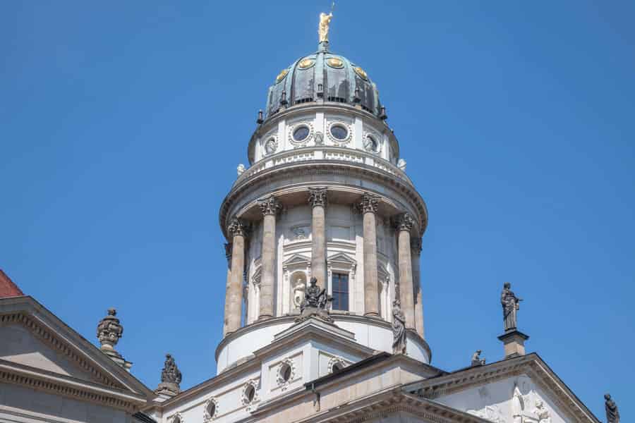 Berlin: Französischer Dom Aussichtsplattform mit Audioguide. Foto: GetYourGuide