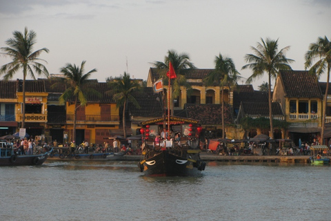 Cruzeiro romântico com jantar ao pôr do sol em Hoi AnCruzeiro com jantar ao pôr do sol em Hoi An