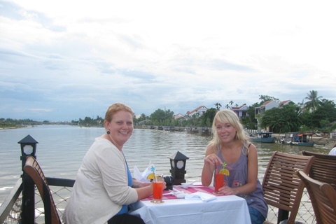 Hoi An: Schifffahrt bei Sonnenuntergang mit Dinner