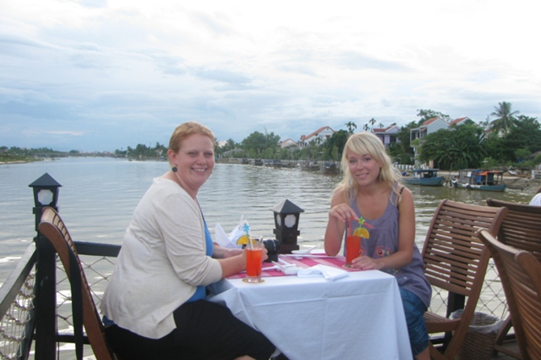 Hoi An: Schifffahrt bei Sonnenuntergang mit Dinner