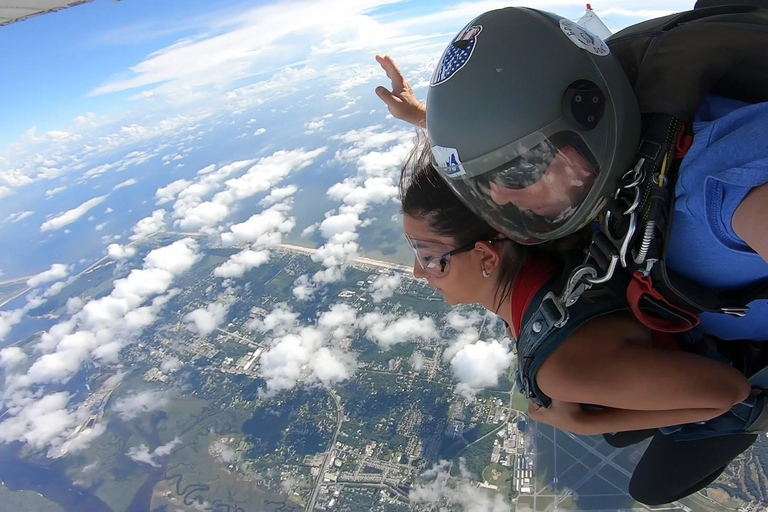 Jacksonville: Tandem Skydiving Experience
