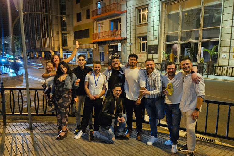 Las Palmas: Social Walking Tour with Local Insights & Coffee