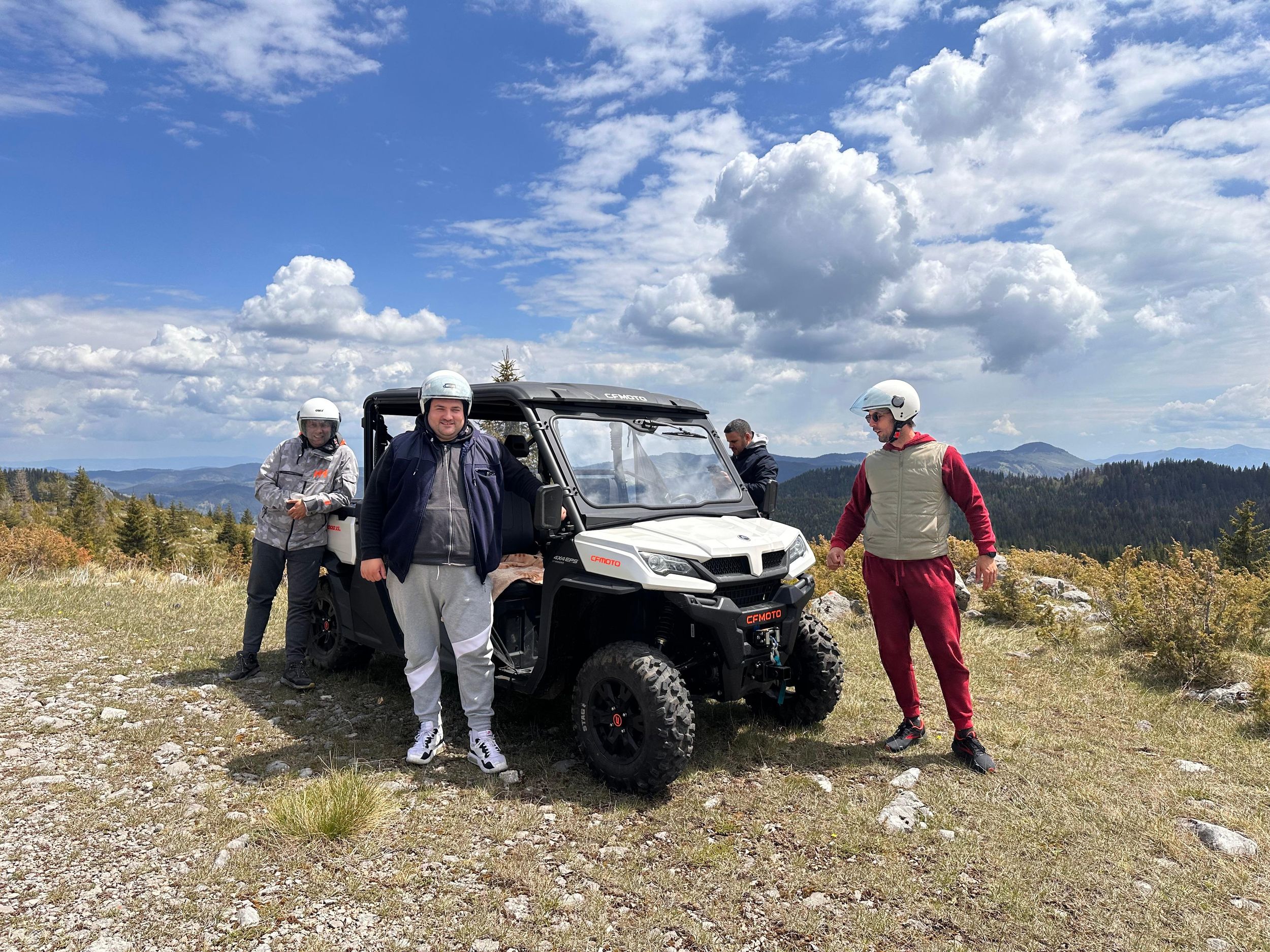 Žabljak: Durmitor-Ring-UTV-Buggy-Abenteuer mit Mittagessen