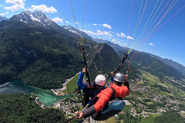 Berchtesgaden: Tandem Paragliding Flight over Königssee