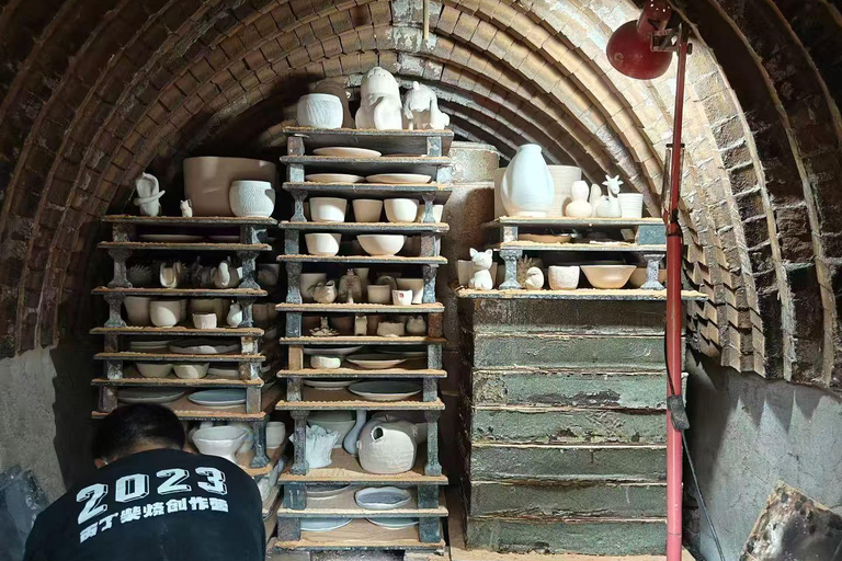 Wuhan: 3-Day Jingdezhen Pottery Tour with Rail & Hotel