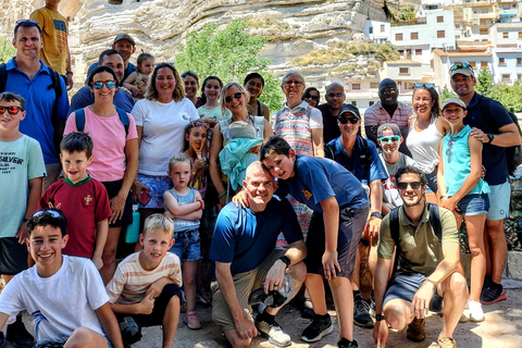 Valencia: Alcalá del Júcar Private Day Trip with Guide