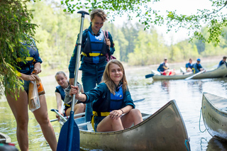 Stockholm: Explore Marvikarna in a 3-Person Canoe