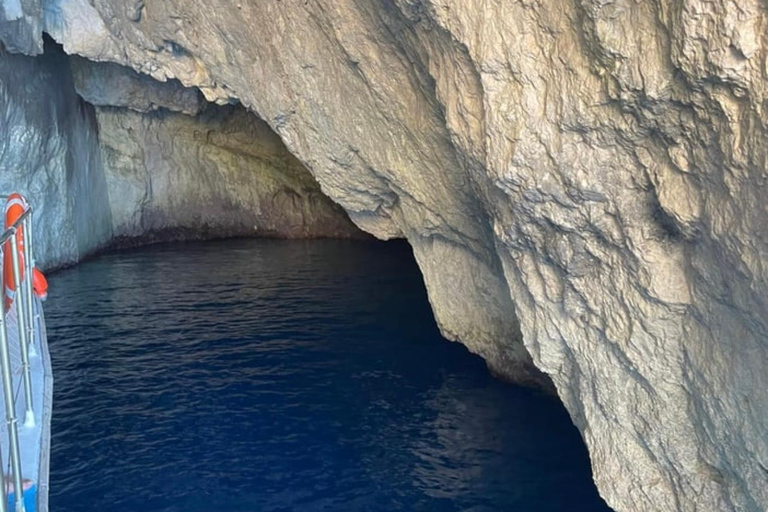 Zakynthos: Private Speedboat Tour to the Shipwreck and swim