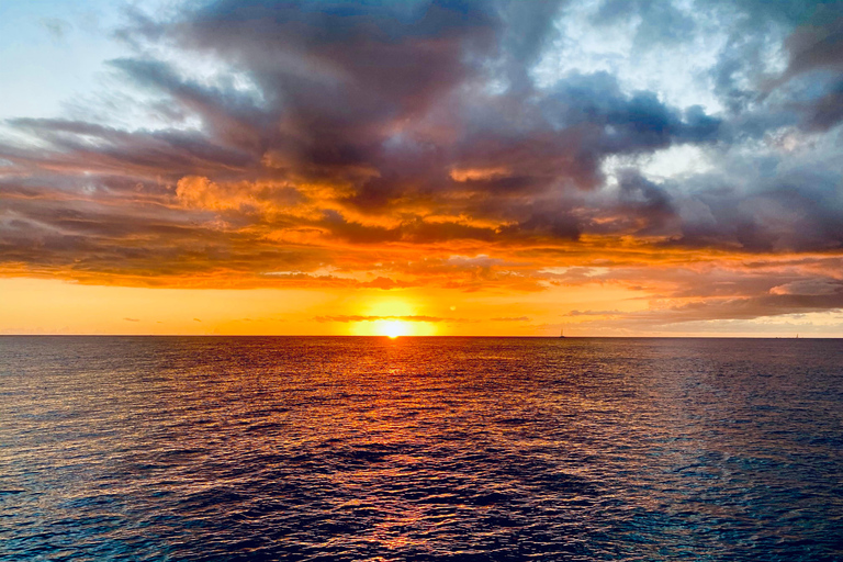 Waikiki: Authentic Hawaiian Cultural Sail (Sunset Voyage) Evening Sunset Voyage (Private)