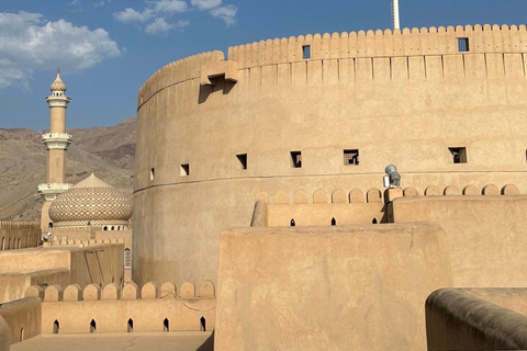 From Muscat: Nizwa & Jabal Akhdar with Multilingual Guide
