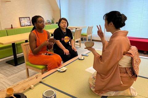 Tea ceremony experience in Japanese-style room 60min 60min session