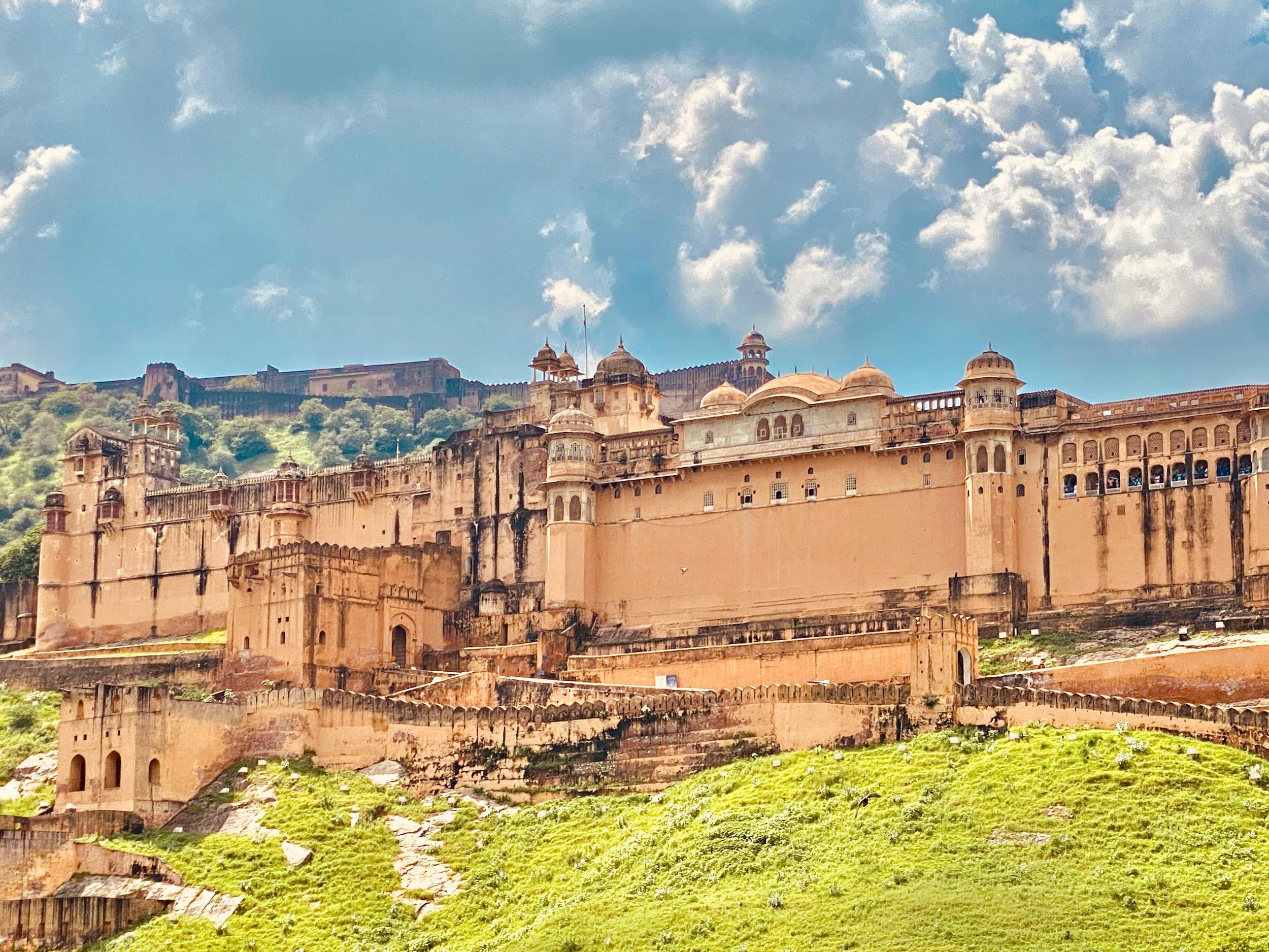 Jaipur-Tagestouren: Festungen, Paläste & Stufenbrunnen-Tour mit Guide