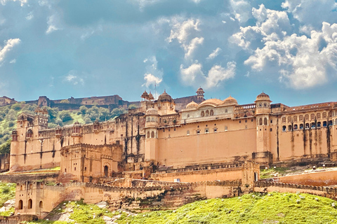 Jaipur : Visite d&#039;une jounée touristique en voiture AC avec guide