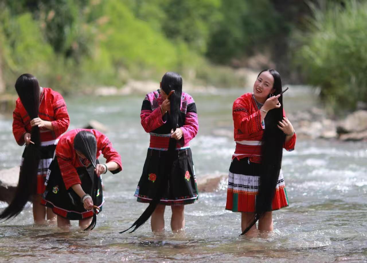 Guilin: Longji-Reisterrassen – gemeinsame Tagestour + Abholung