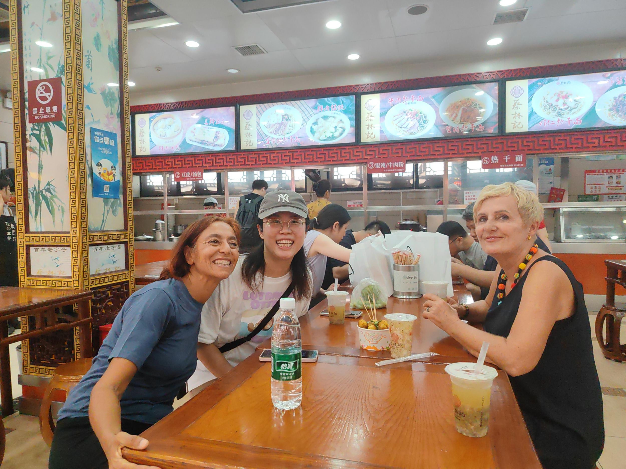 Eintägige Tour durch Wuhan: Kulinarische Reise, Shoppingtour
