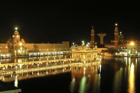 Delhi: Heritage Night Walking Tour with Food Tasting Old and New Delhi Night Views ( Car, Guide, Ticket, Dinner )
