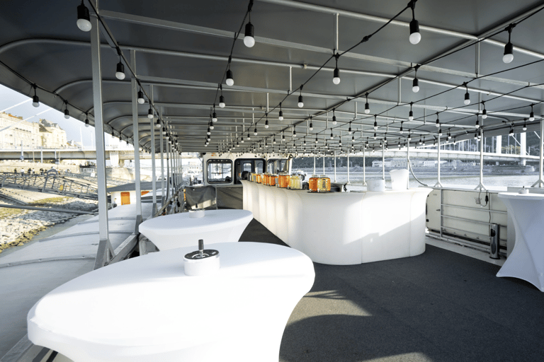 Danube Cruise 360 views with Guaranteed Rooftop Seats, Drink