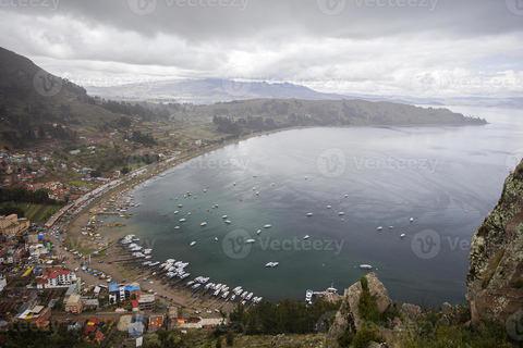 Excursión de un día al Lago Titicaca y Copacabana con almuerzo