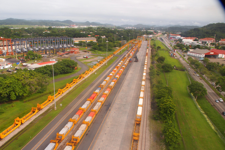 Panama City: Helicopter Tour Over the Panama Canal