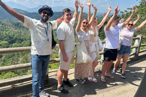 From Kandy to Nuwara Eliya & Moon Plains – Tuk‑Tuk Day Tour From Kandy: Moon Plains Highlands Viewpoint Experience