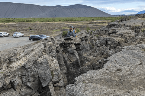 Akureyri: Private Tour Godafoss, Myvatn, Grjótagjá, Hverir.
