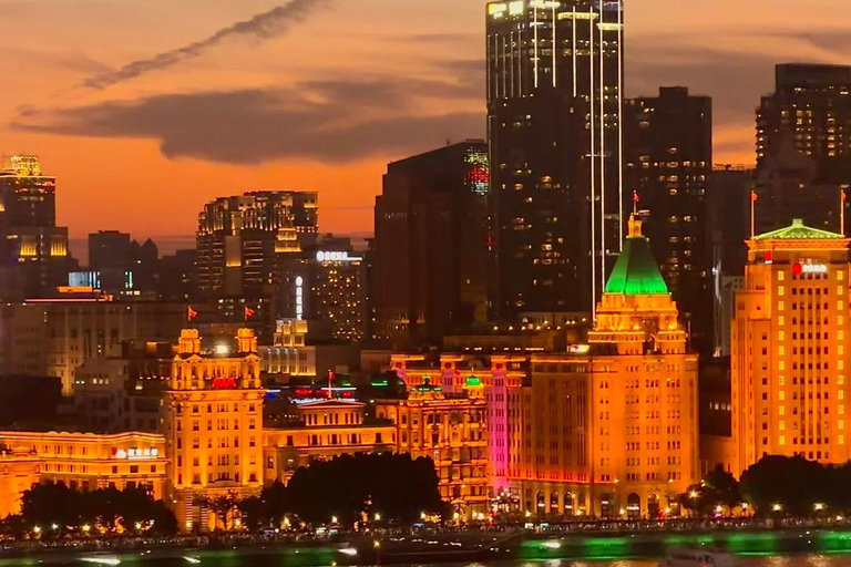 Shanghai First Night: Huangpu River Cruise with Hotel Pickup