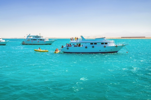 Hurghada: Full-Day Diving Tour with Lunch & Two Dive Sites Snorkeling Tour with 2 Sites