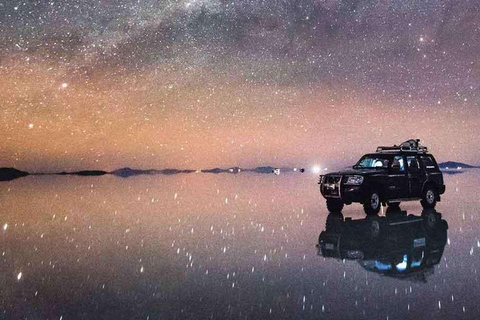 Salar de Uyuni: Atardecer + Estrellas Nocturnas