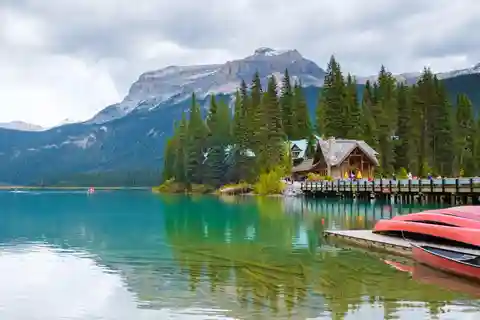 From Banff: Lake Louise, Emerald Lake & Takakkaw Falls