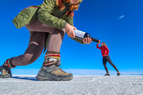 Uyuni: 3-Day Salt Flats Tour to San Pedro de Atacama ENGLISH-SPEAKING GUIDE