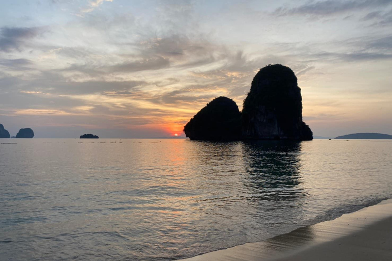 Krabi: Rejs promem na plażę Railay z bioluminescencyjnym planktonem