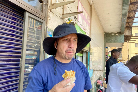Kampala : Local Guided Walking Tour With a Street Rolex