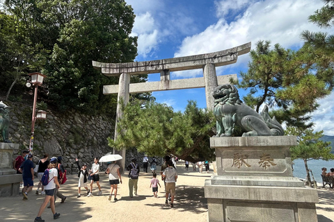 Hiroshima & Miyajima 6.5h Guided Tour – Dome, Park & Shrine