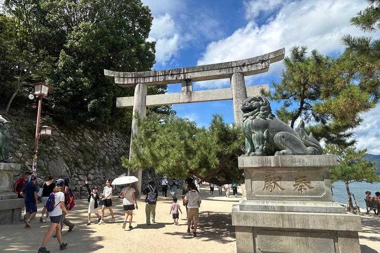 Hiroshima & Miyajima 6.5h Guided Tour – Dome, Park & Shrine