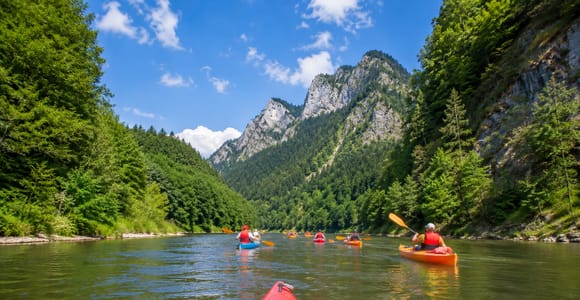 Krakow: Dunajec River Kayak, Castle, & Thermal Baths Tour