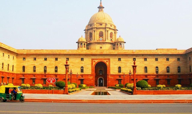 Visit Delhi Old and New Delhi City Private Guided Day Trip in Delhi