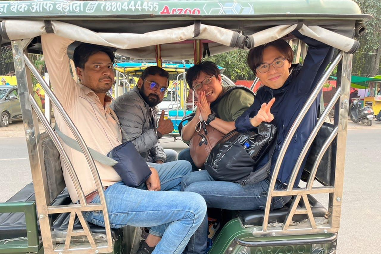 Waranasi: 2-dniowa wycieczka z Sarnath, Ganga Aarti i świątyniamiWaranasi 2-dniowa wycieczka z 4 * noclegami