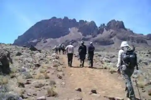 Itinerário de 8 dias para escalar o Kilimanjaro pela Rota de Lemosho