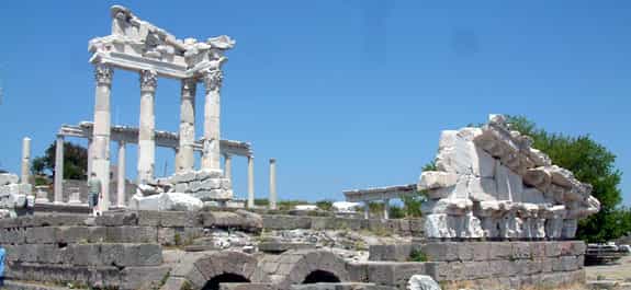 fullday pergamon bus tour from kusadasi