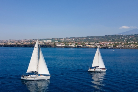 Catania: Guided Sailing Tour with Swimming and Aperitif Evening: Guided Sailing Tour with Swimming and Aperitif