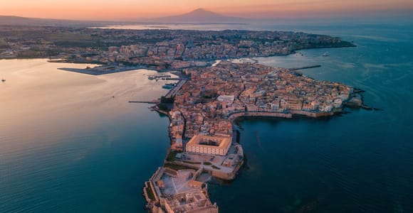 Syracuse: Ortygia Boat Tour - 5 Languages (audio guide)